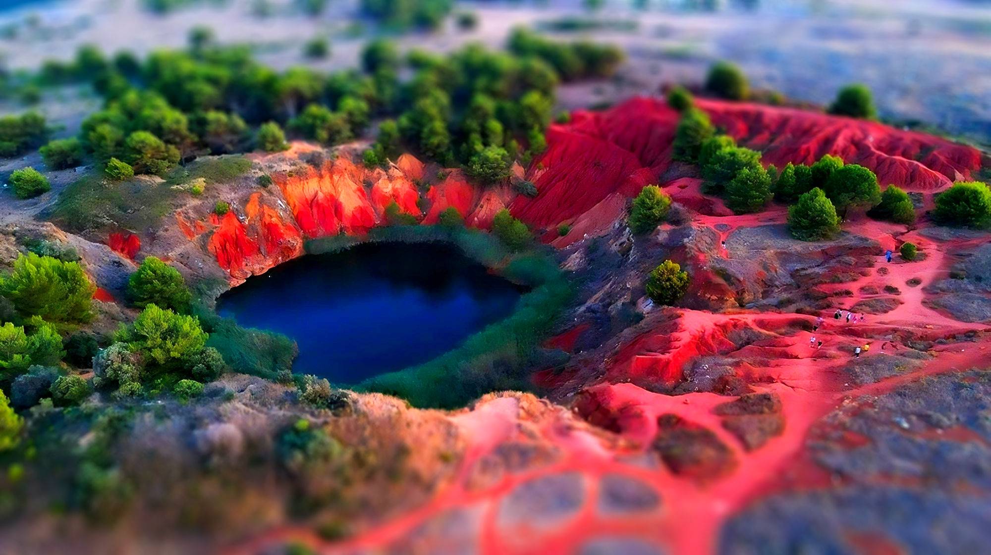 bauxite-otranto-tiltshift-